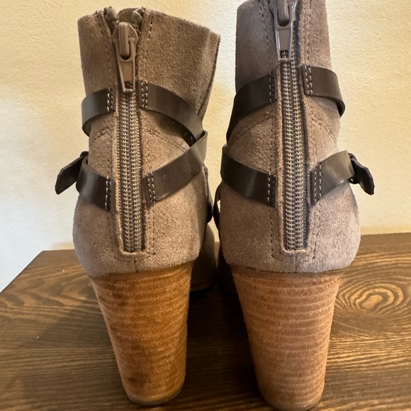 Carlos Santana suede booties - Size 8.5 - Picture 6 of 7